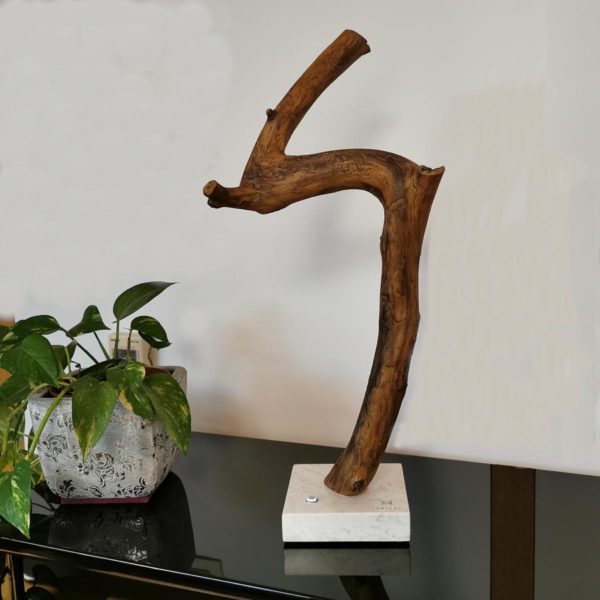 Holz-Leuchte aus Kiefernholz ausgeschaltet