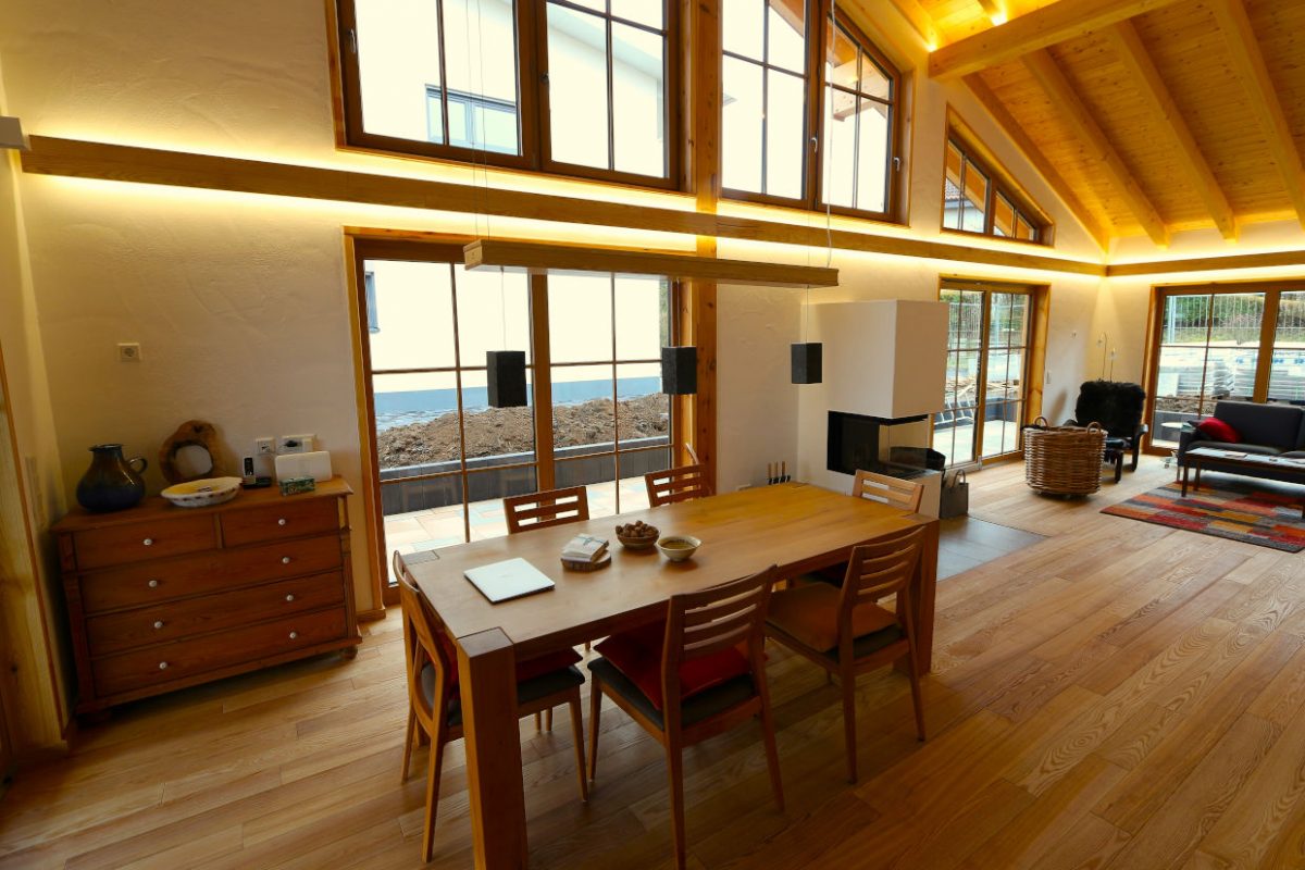 2022-01-12 Wohnzimmer indirekte Beleuchtung 3 ein komplett Bearbeitet 1240×868 Wohnzimmer mit indirekter Beleuchtung nach erfolgter Lichtplanung